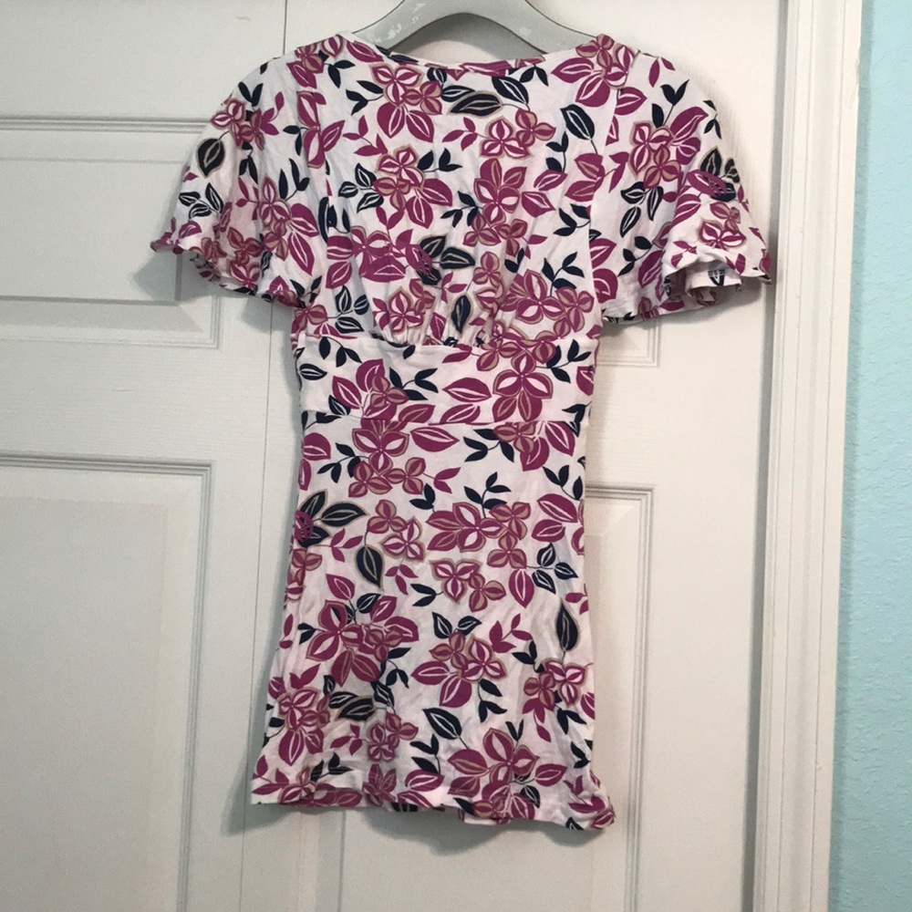 Guess floral top - Picture 2 of 4